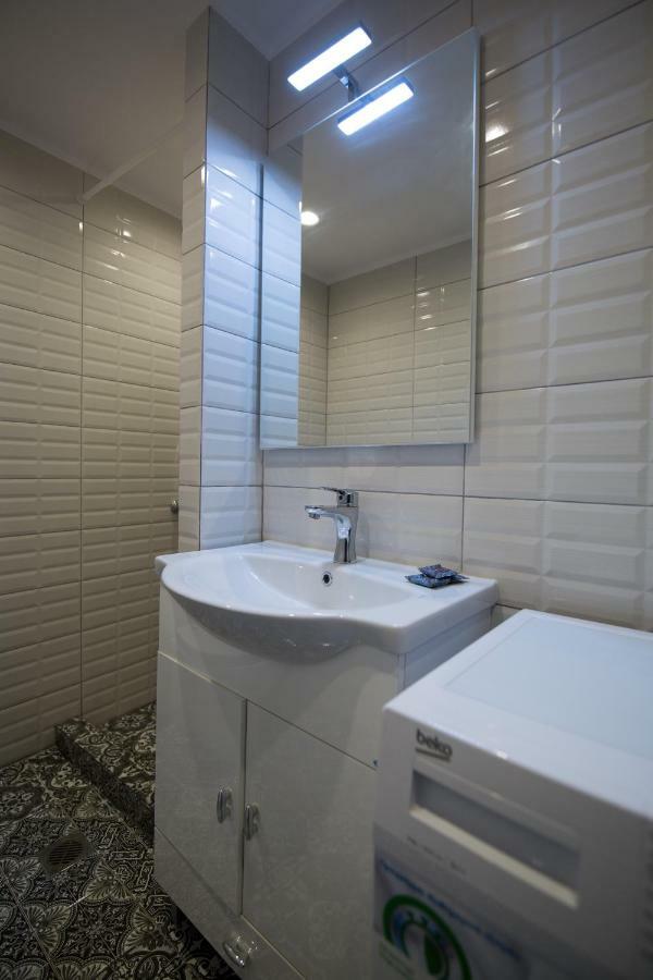 White Lux Apartment For 2 Vipgreece Atenas Exterior foto